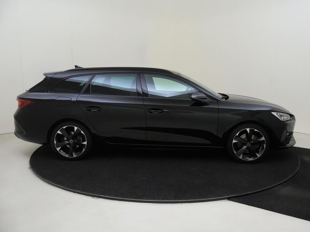 Cupra Leon Sportstourer 1.4 e-Hybrid VZ Business | Parkeerassistent | Keyless | Adaptieve demping | Stoel- en stuurwielverwarming | Navigatie | Dodehoek detectie | Adaptieve cruise control |