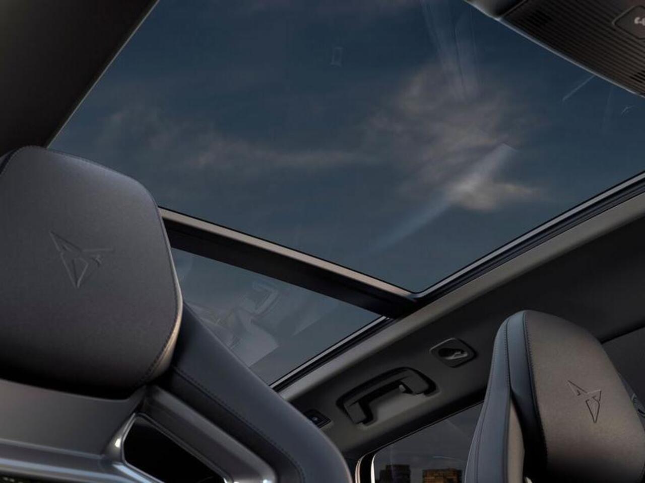 Cupra Leon Sportstourer 1.5 TSI e-Hybrid VZ Performance 272 pk / Obsidian pack / Panoramisch schuifdak / Sennheiser immersive geluid