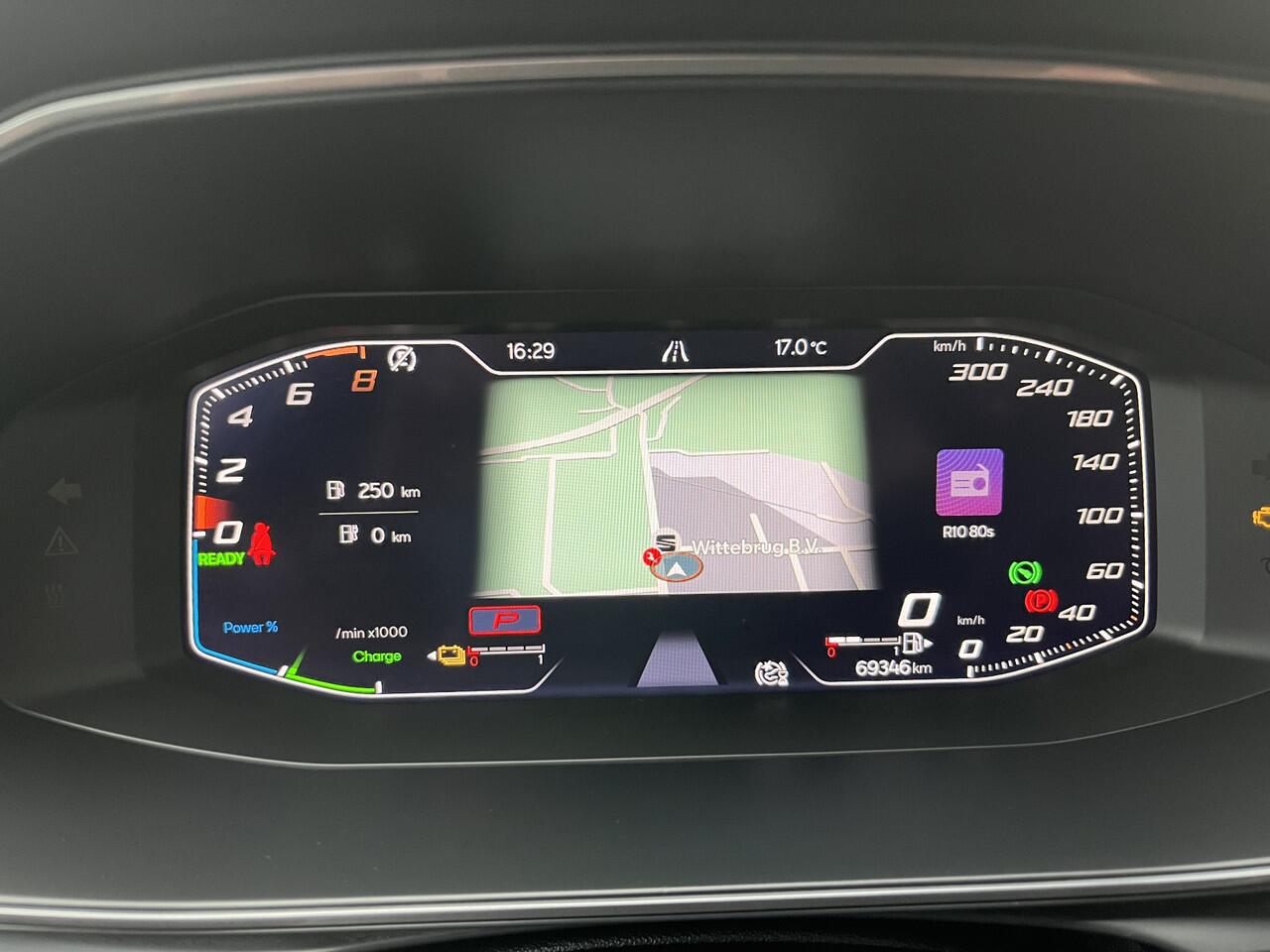 Cupra Leon Sportstourer 1.4 e-Hybrid VZ Performance / AUTOMAAT/ 245 PK/ PARK. SENSOREN/ LED/ KEYLESS/ CRUISE/ FULL LINK/ STOEL-STUURVERWARM./ NAVI/ CLIMA/ DAB/ 19" LMV