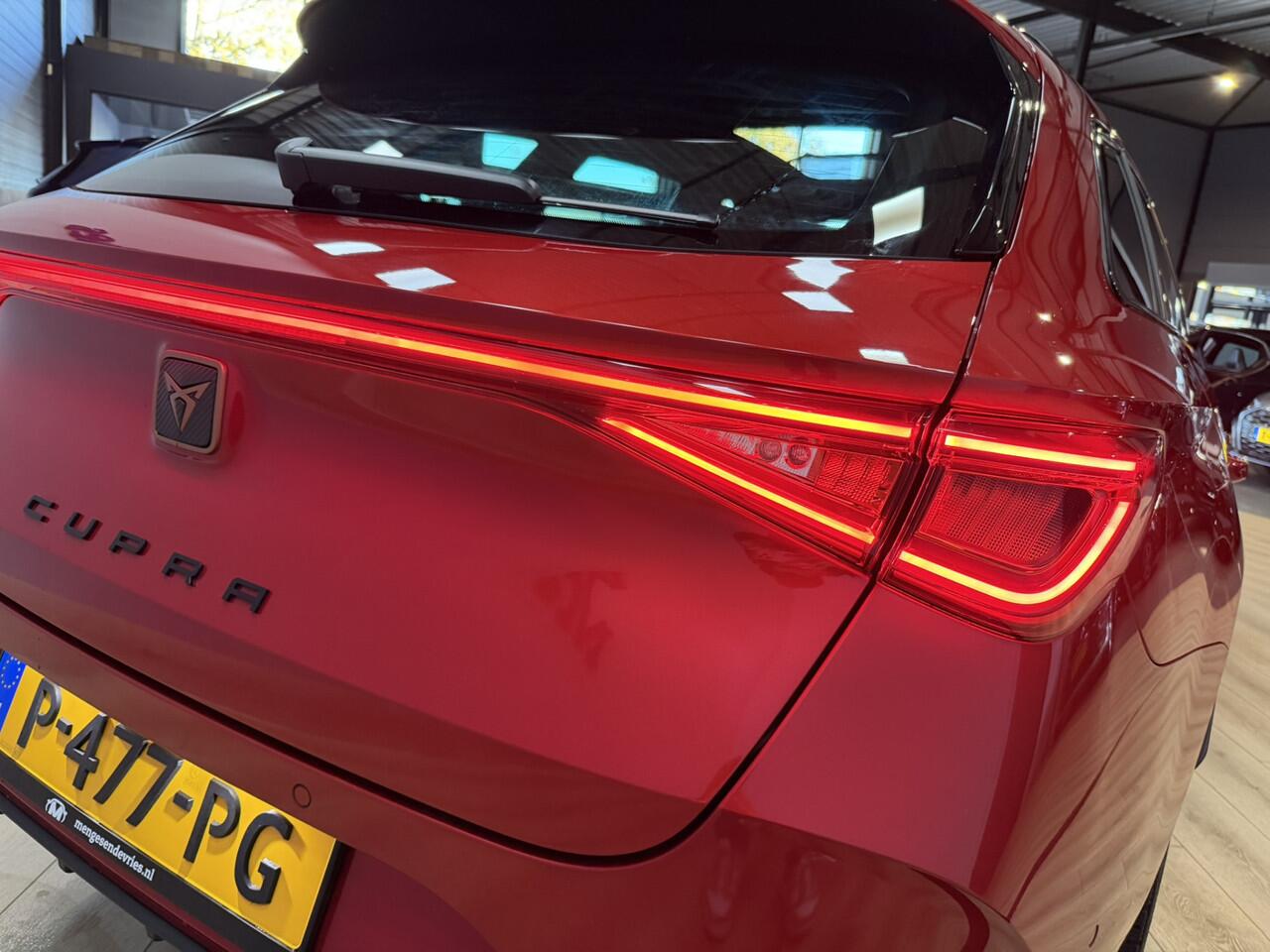 Cupra Leon Sportstourer 1.4 e-Hybrid VZ Performance Airco ECC | Panorama | Virtual | Stoel-Stuur Verwarming | Adaptive Cruise | Sfeer | Isofix | NAP