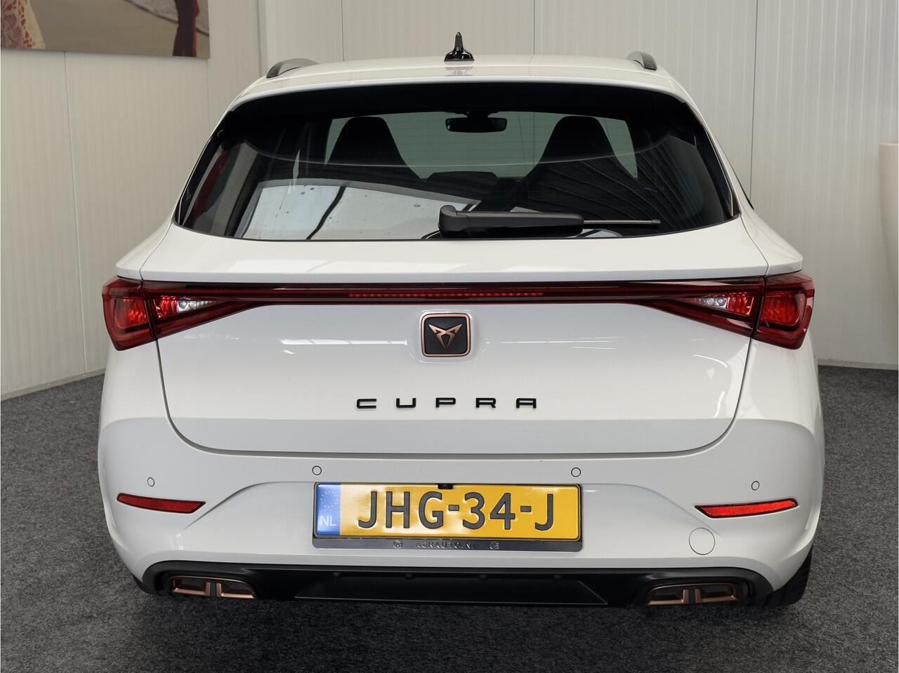 Cupra Leon Sportstourer 1.4 E-HYBRID VZ BUSINESS NAVIGATIE ADAPTIVE CRUISE CONTROL APPLE CARPLAY/ANDROID RIJSTROOKSENSOREN ACHTERUITRIJCAMERA ZEER MOOI !! 3010