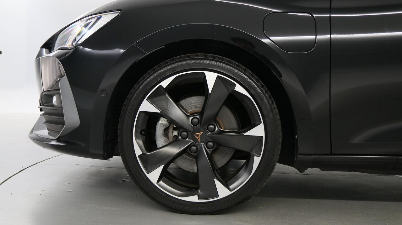 Cupra Leon Sportstourer 1.4 TSI eHybrid 204pk PHEV Adrenaline / Adaptive Cruise / Camera / Safe and Driving XL