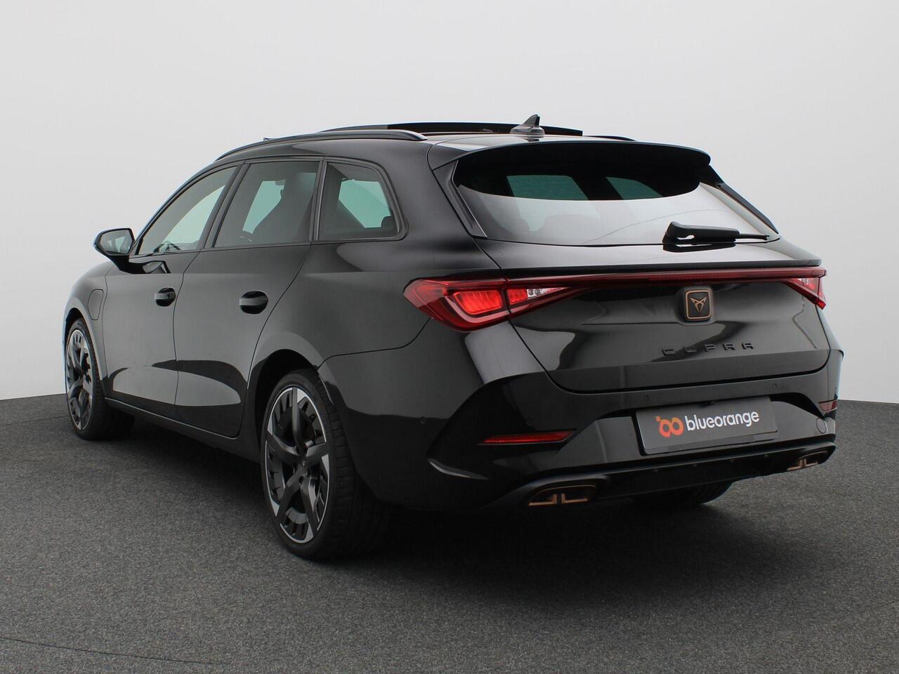 Cupra Leon Sportstourer 1.4 e-Hybrid VZ Performance 245PK DSG SOH 87%, Panoramadak, Memorystoel, Achteruitrijcamera, Stuur/Stoelverwarming, Side assist, Keyless, 19'' lichtmetaal