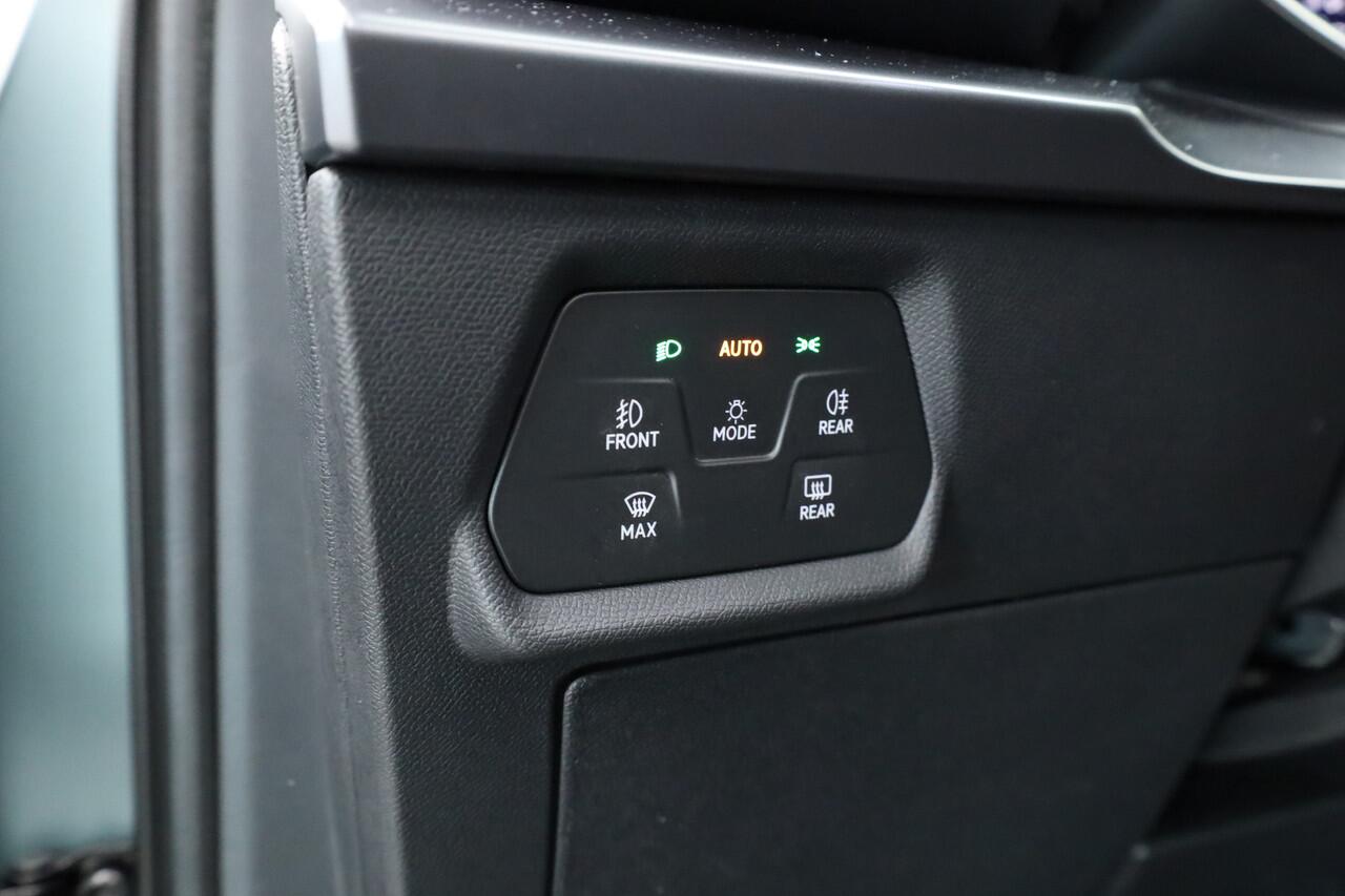 Cupra Leon Sportstourer 1.5 TSI e-Hybrid VZ 272pk | MAT Grijs | Pano | Sennheiser | Adapt. Cruise | Matrix LED | Camera | Keyless |