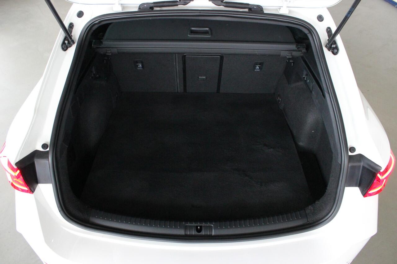 Cupra Leon Sportstourer 1.4 e-Hybrid 245 Plug-in | Camera | Memorystoel | Carplay | Keyless | Stoel/Stuurverw. | Navi | 19" LMV | PDC V+A