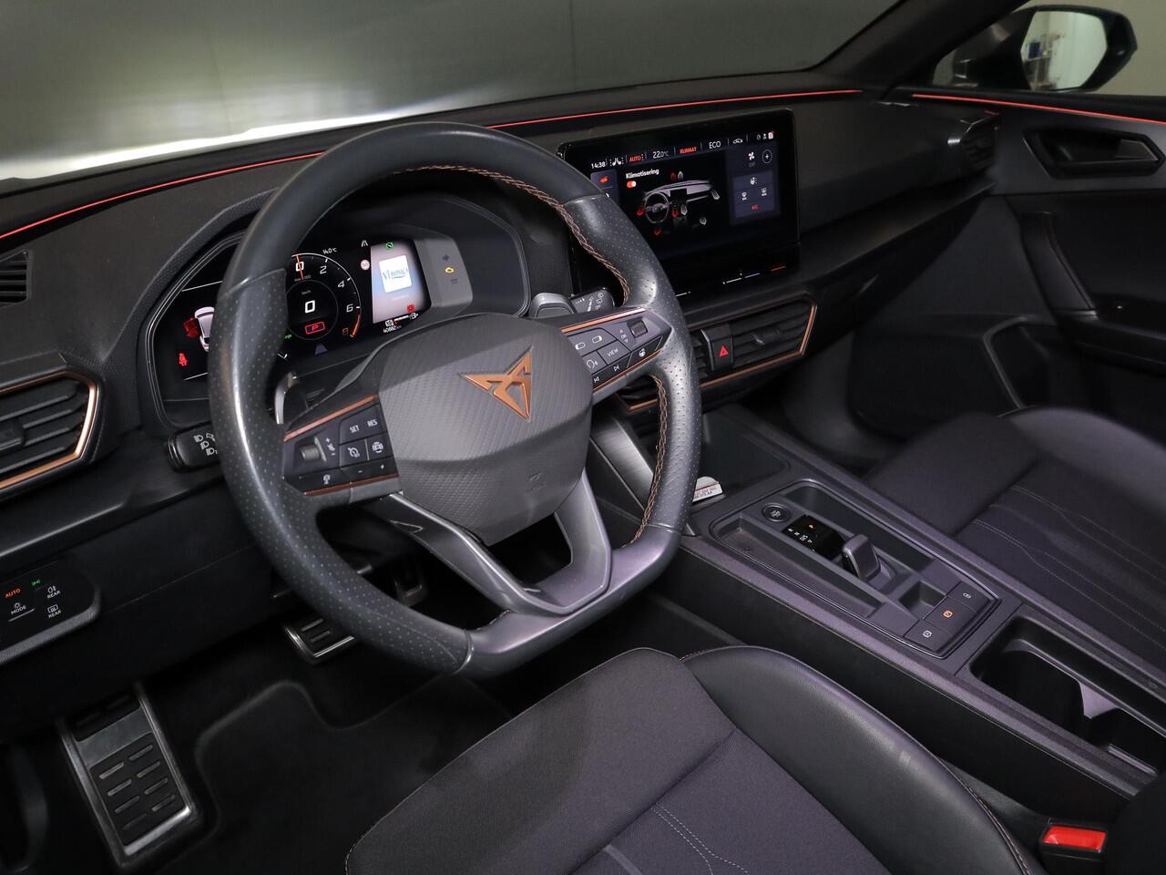 Cupra Leon Sportstourer 1.4 e-Hybrid VZ Adrenaline 204pk | Navigatie | SoH 95%| Verwarmbare voorstoelen | 18 inch Lichtmetalen velgen | Adaptieve cruise controle