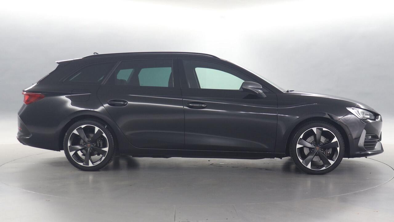 Cupra Leon Sportstourer 1.4 TSI eHybrid 204pk PHEV Adrenaline / Adaptive Cruise / Camera / Safe and Driving XL