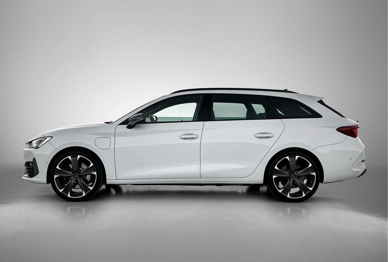 Cupra Leon Sportstourer 1.4 TSI eHybrid 245pk VZ Performance / Panoramadak / Memory / Adaptive Cruise