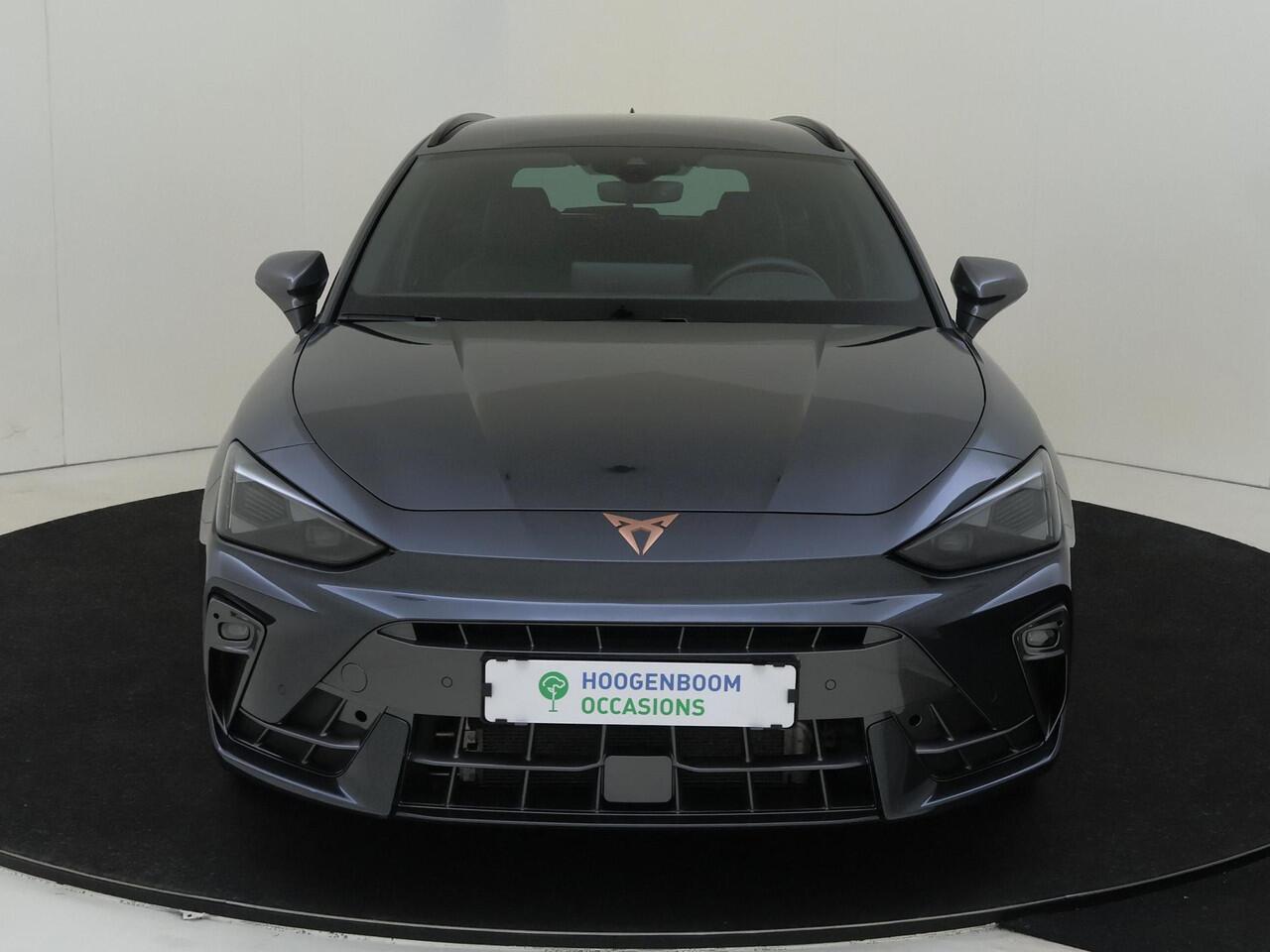 Cupra Leon Sportstourer 1.5 TSI e-Hybrid Business | Parkeerasisstent | Keyless | Stoel- en stuurwielverwarming | Achteruitrijcamera | Navigatie | 3-zone airco | Dodehoek detectie |