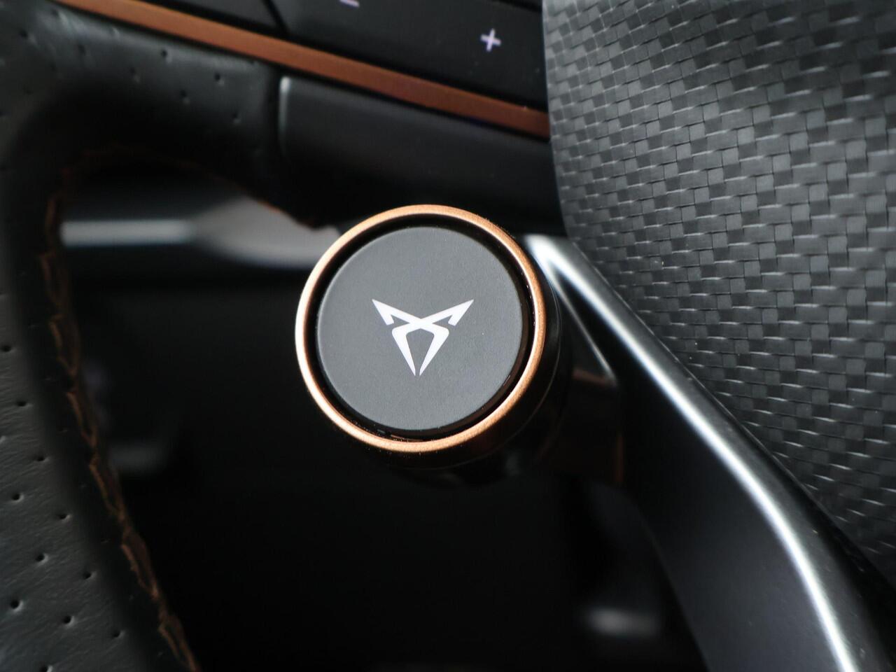 Cupra Leon Sportstourer 1.4 e-Hybrid VZ Performance | 245 PK | SoH 91% | Panoramadak | Elek. achterklep | Adaptive cruise control |