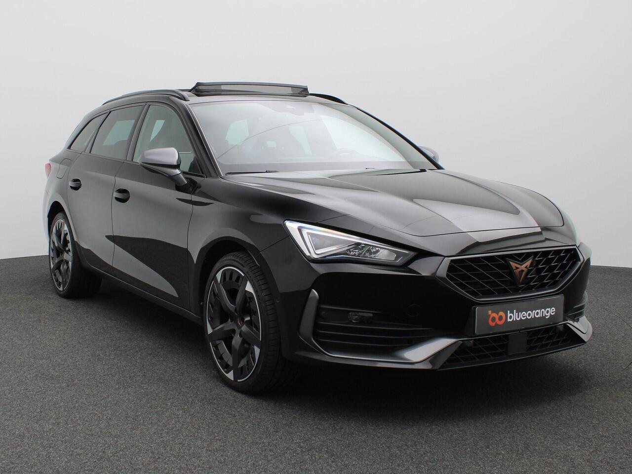 Cupra Leon Sportstourer 1.4 e-Hybrid VZ Performance 245PK DSG SOH 87%, Panoramadak, Memorystoel, Achteruitrijcamera, Stuur/Stoelverwarming, Side assist, Keyless, 19'' lichtmetaal