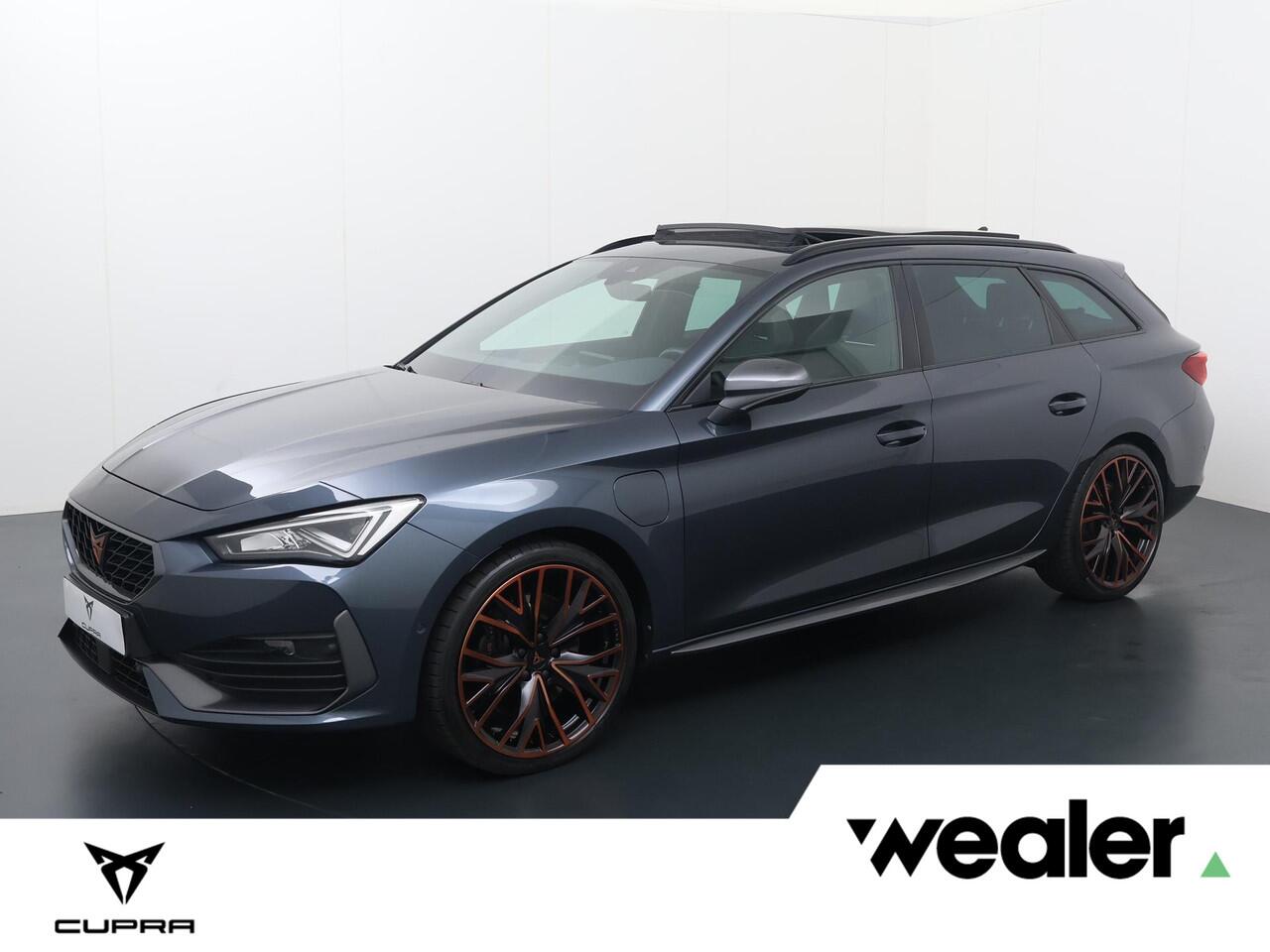 Cupra Leon Sportstourer 1.4 e-Hybrid VZ Performance | 245 PK | SoH 97% | Panoramadak | Elek. achterklep | Adaptive cruise control |