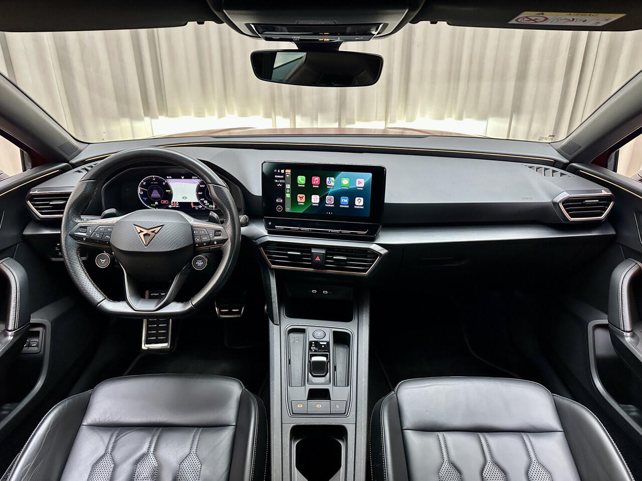 Cupra Leon Sportstourer 1.4 e-Hybrid VZ Adrenaline *Leder* Stoel/Stuurverwarming / Memory Seat / Keyless / Digital Cockpit / Adaptive Cruise / 19" LMV