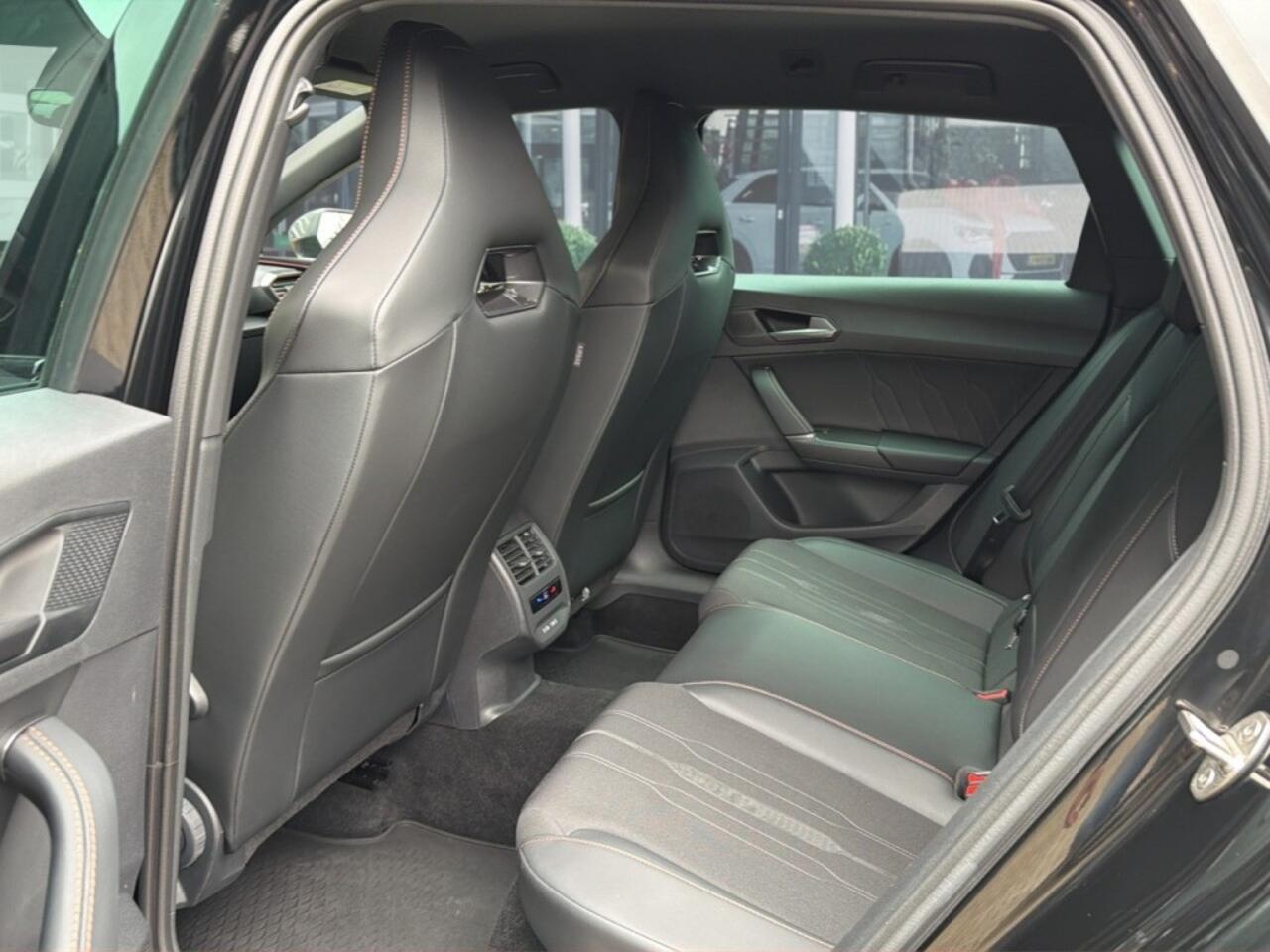 Cupra Leon Sportstourer 1.4 TSI DSG E-HYBRID CAMERA/NAVI/ACC/STOEL-STUURVERW/E-KLEP