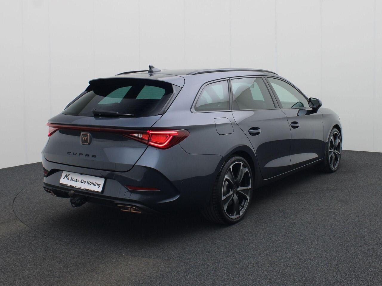 Cupra Leon Sportstourer 1.4e-Hybrid 180kW/245PK VZ DSG · Trekhaak · Camera + Parkeersensoren · Navigatie · Garantie tot april 2027 of 90000km · TOPDEAL