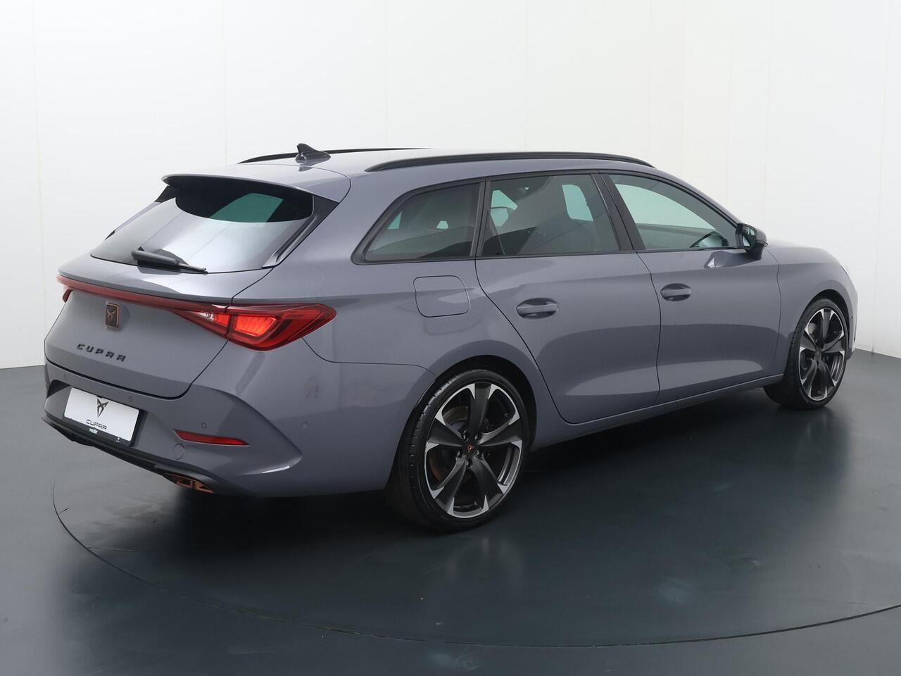 Cupra Leon Sportstourer 1.4 e-Hybrid VZ Business 245 PK | SoH 100% | Navigatie | Camera | Stoelverwarming | Adaptive Cruise Controle | Virtual Cockpit |