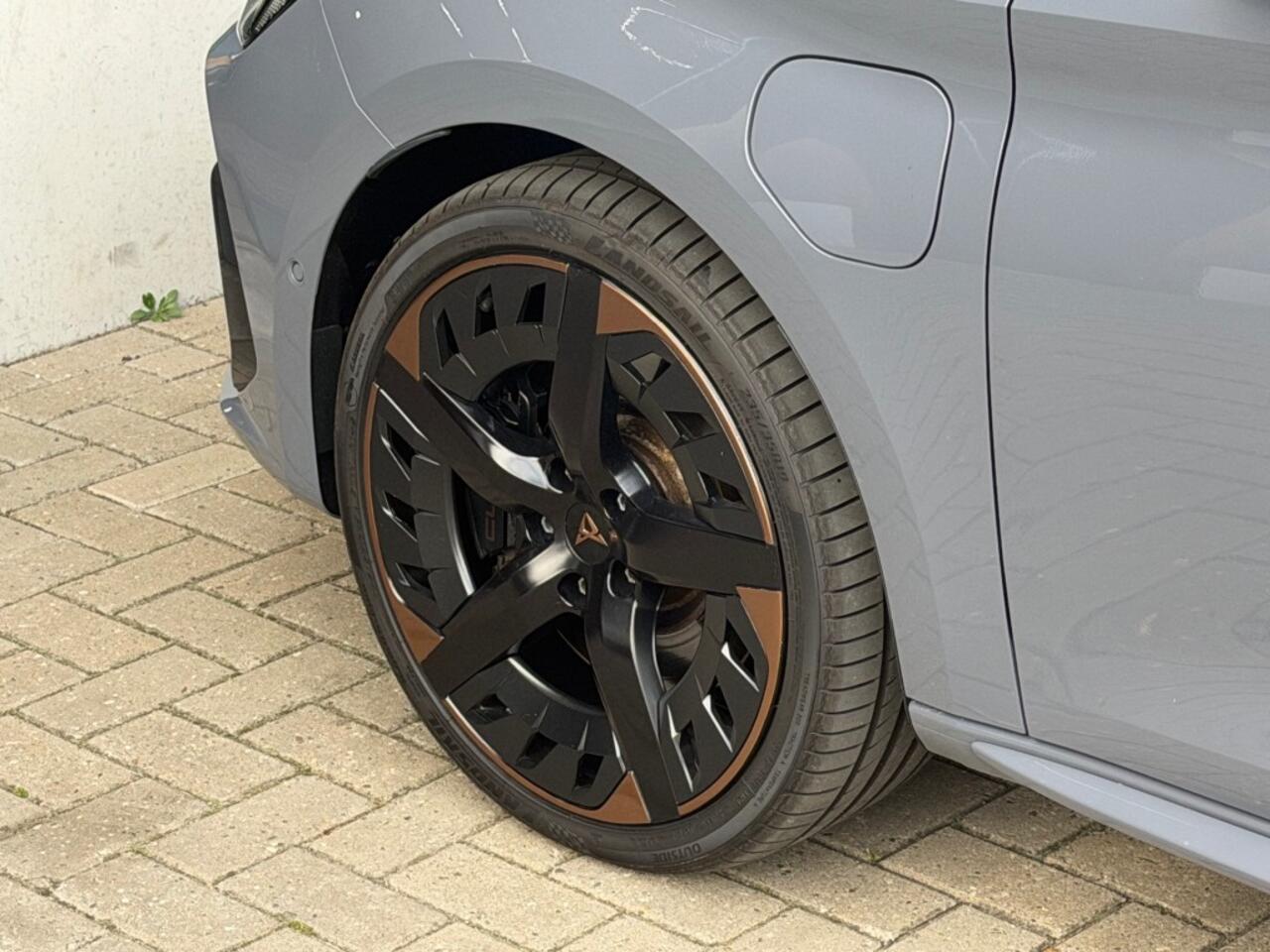 Cupra Leon Sportstourer 1.4 E-HYBRID BNS Pano Acc Camera