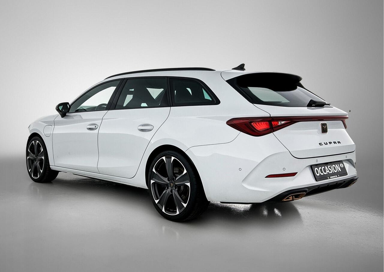 Cupra Leon Sportstourer 1.4 TSI eHybrid 245pk VZ Performance / Panoramadak / Memory / Adaptive Cruise