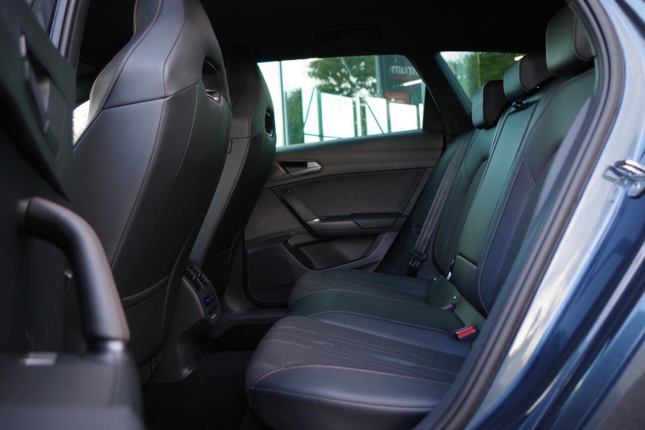 Cupra Leon Sportstourer 1.4 e-Hybrid Essential 204 PK PHEV, Kuipstoelen, Winterpakket, LED, Groot-Navigatie