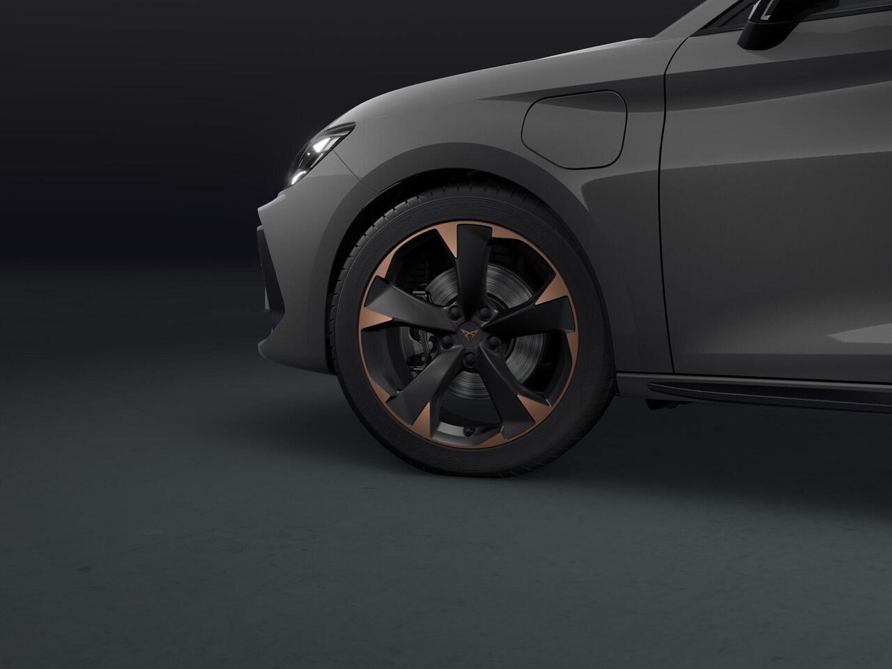 Cupra Leon Sportstourer 1.5 TSI e-Hybrid Business 204pk / Garbi Copper velgen / Panoramisch schuifdak / Navigatie