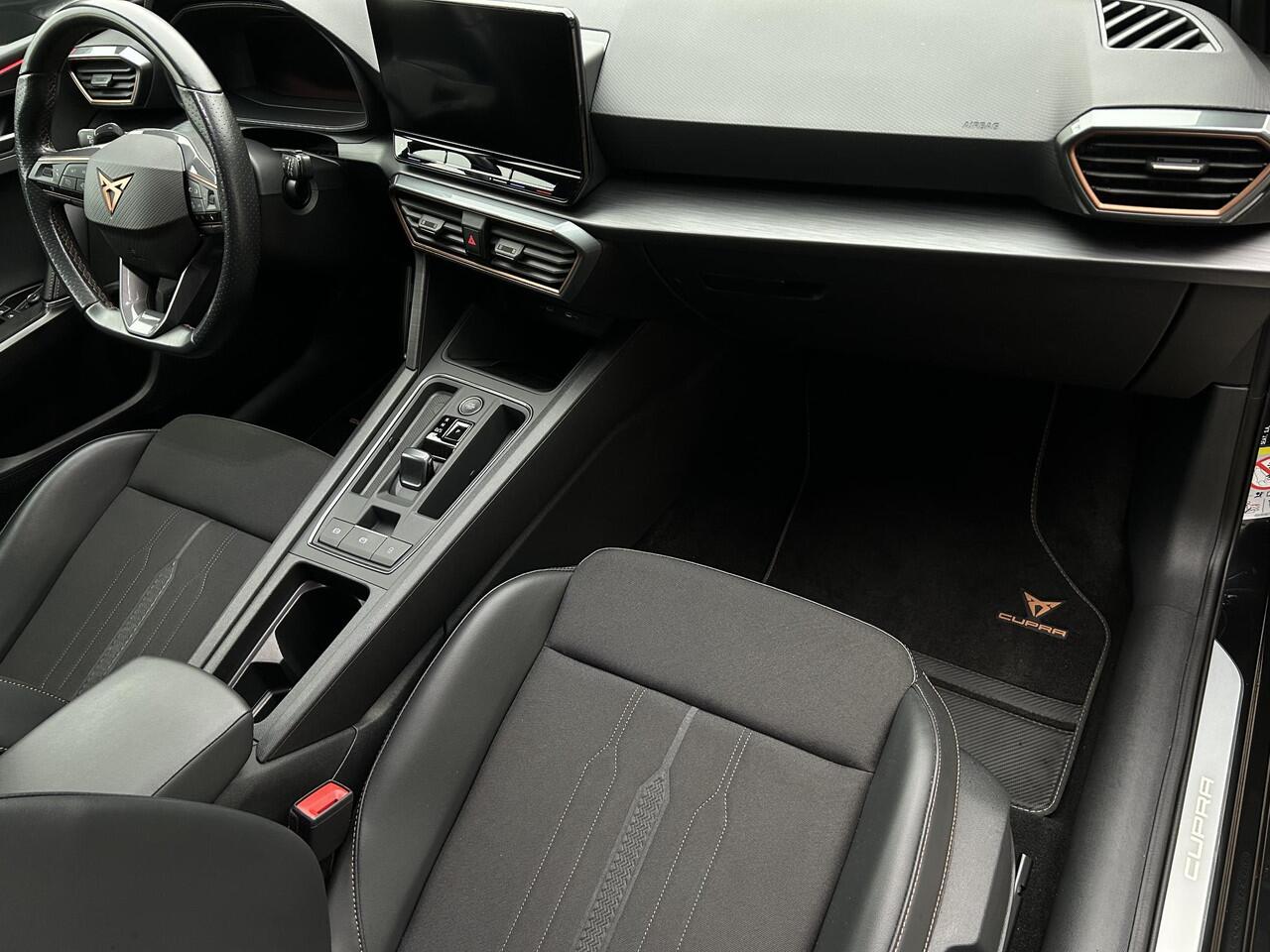 Cupra Leon Sportstourer 1.4 e-Hybrid /BTW/Apple & Android Carplay/BTW/Sportstoelen verwarmd/Park. Sens./Keyless/Sfeerverlichting/18'' LMV/ Navi/(MET GARANTIE*)