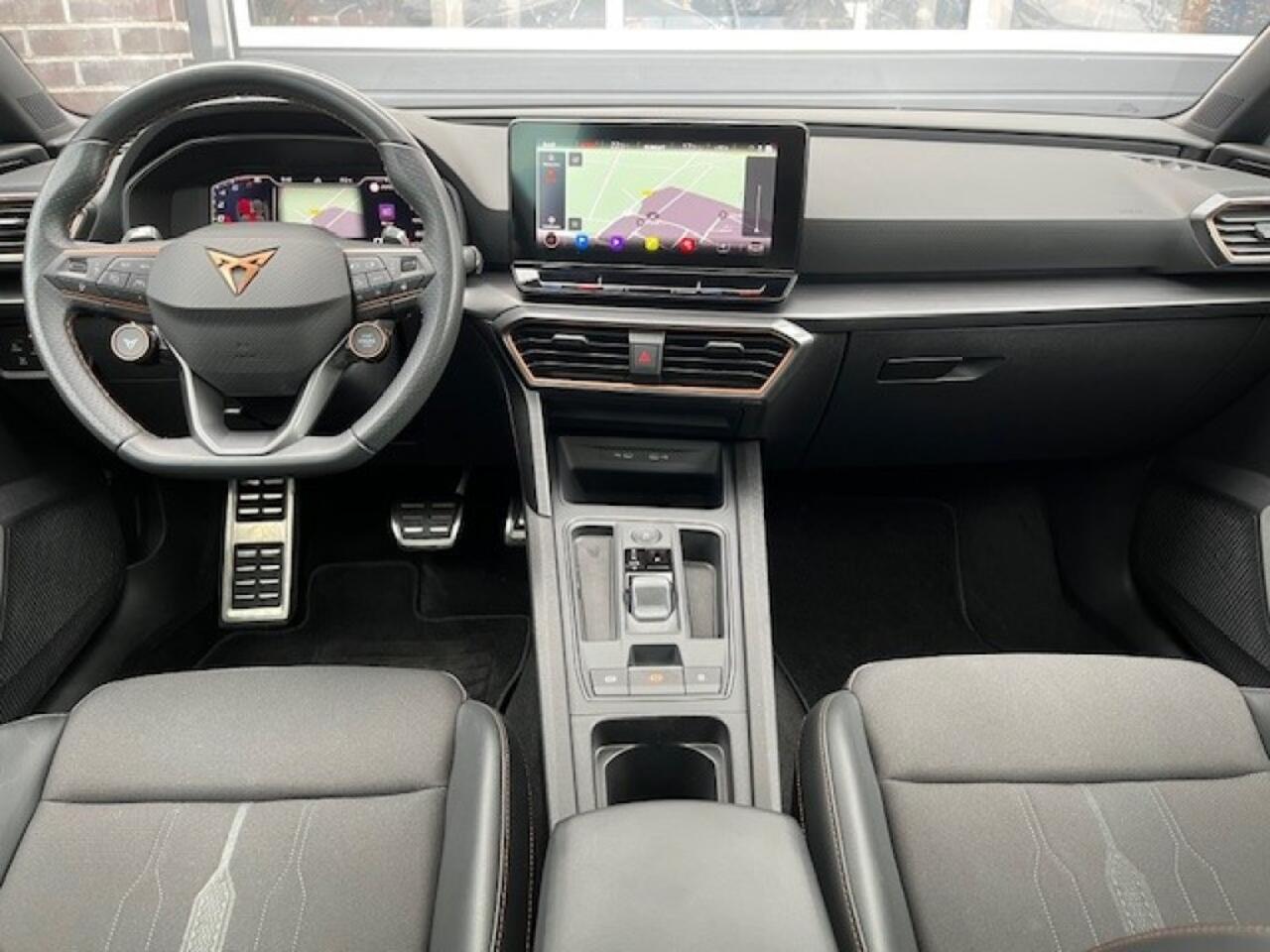 Cupra Leon Sportstourer 1.4 E-HYBRID VZ 245PK - PANO - CAMERA - 19 INCH