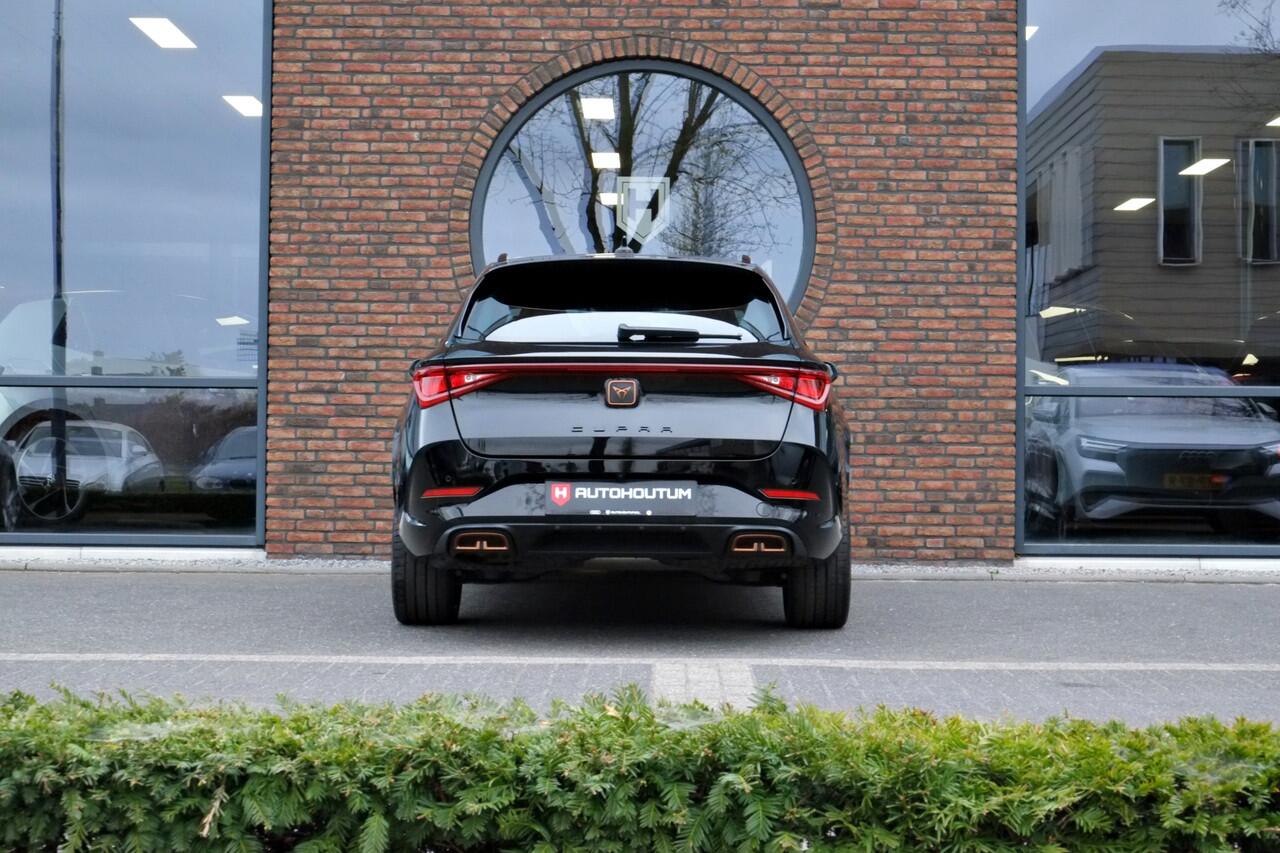 Cupra Leon Sportstourer 1.4 e-Hybrid Black Edition Achteruitrijcamera, Navigatie, Stoel- Stuur- Voorruitverwarming
