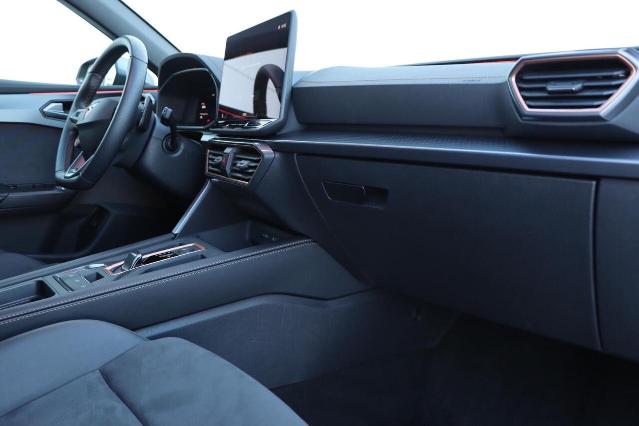 Cupra Leon 1.5 TSI e-Hybrid Business 204pk DSG6