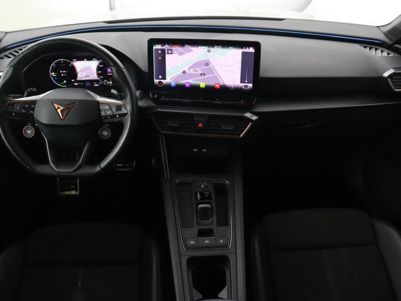 Cupra Leon 1.4 eHybrid VZ | 245pk | Stoelverwarming | Carplay | Camera | Sfeerverlichting | Navigatie | Adaptive cruise | Keyless | Sportstoelen | 19'' | Full LED | Stuurverwarming | PHEV | Plug In