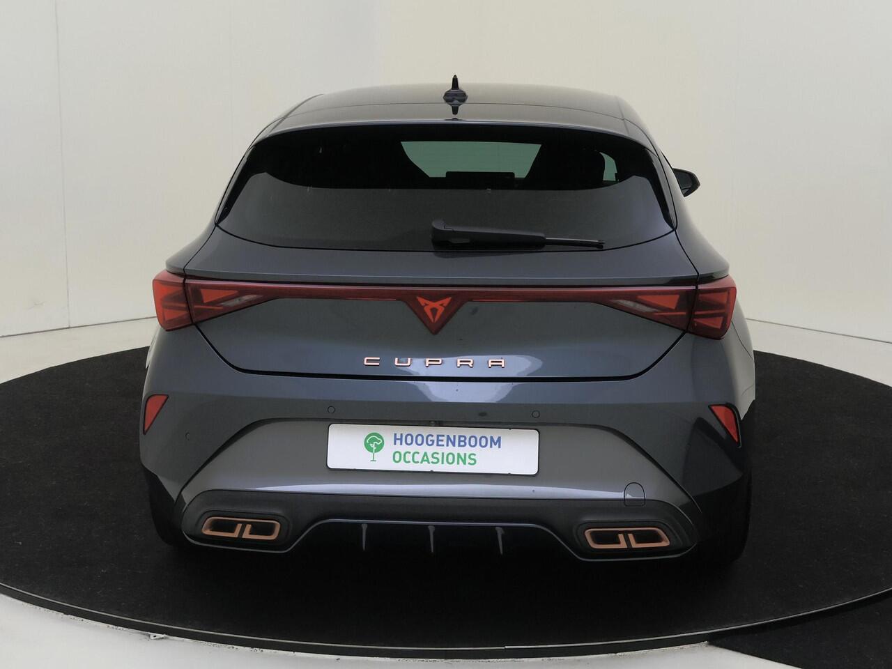 Cupra Leon 1.5 TSI e-Hybrid VZ Performance | Adaptieve demping | Dodehoek detectie | Cupra mode | Achteruitrijcamera | Stoel- en stuurwielverwarming | Keyless | Navigatie |
