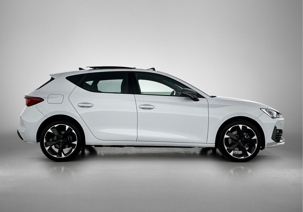 Cupra Leon 1.4 TSI eHybrid 204pk PHEV Adrenaline / Panoramadak / Safe & Driving XL / Full Link