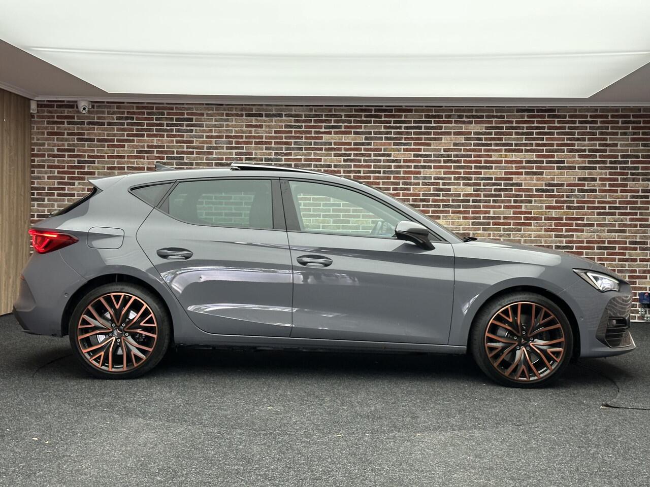 Cupra Leon 1.4 e-Hybrid VZ Copper Edition | Dak| Memory| CarPlay| Leder| BTW auto|