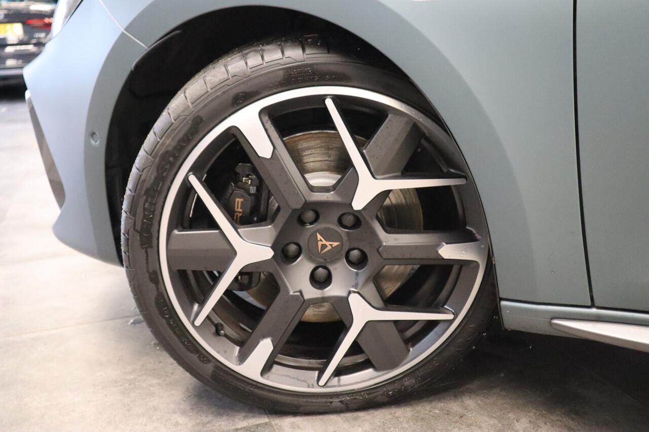 Cupra Leon 1.5 TSI e-Hybrid VZ Extreme Panoramadak Kuipstoelen Sennheiser 24 maanden garantie mogelijk (*vraag naar de voorwaarden)