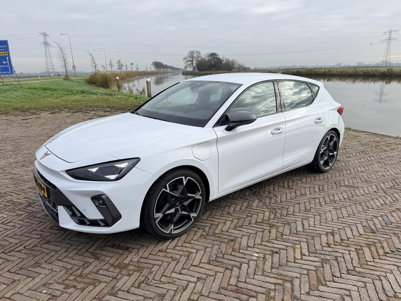 Cupra Leon 1.5 TSI e-Hybrid VZ 272 PK Extreme 200kW Full Hybrid Long Range 19" LM Volledige CUPRA fabrieksgarantie