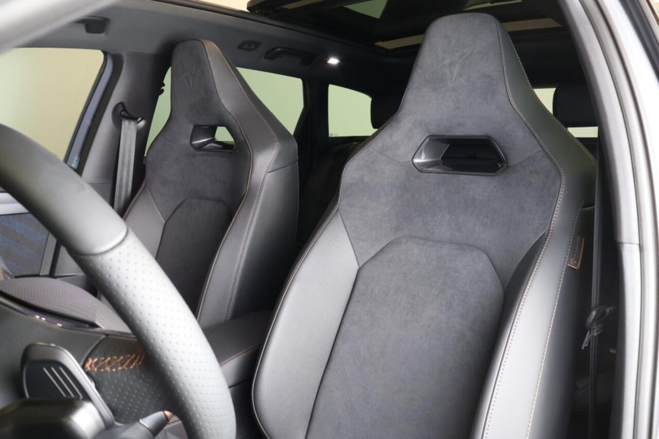 Cupra Leon VZ 1.5 e-Hybrid 272 pk - Pano - Stuur + Stoelverw. - ACC