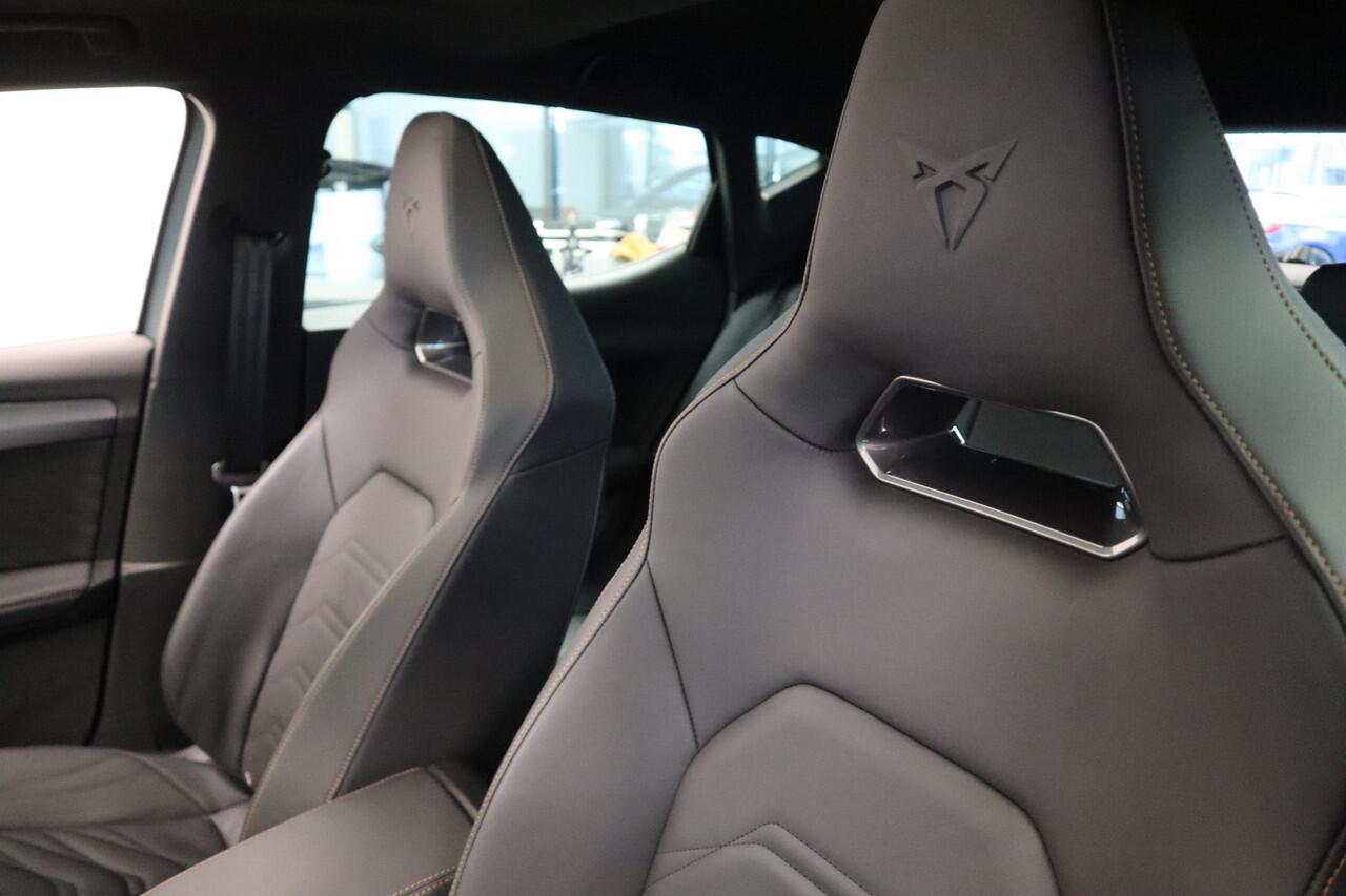Cupra Leon 1.5 TSI e-Hybrid VZ Extreme Panoramadak Kuipstoelen Sennheiser 24 maanden garantie mogelijk (*vraag naar de voorwaarden)