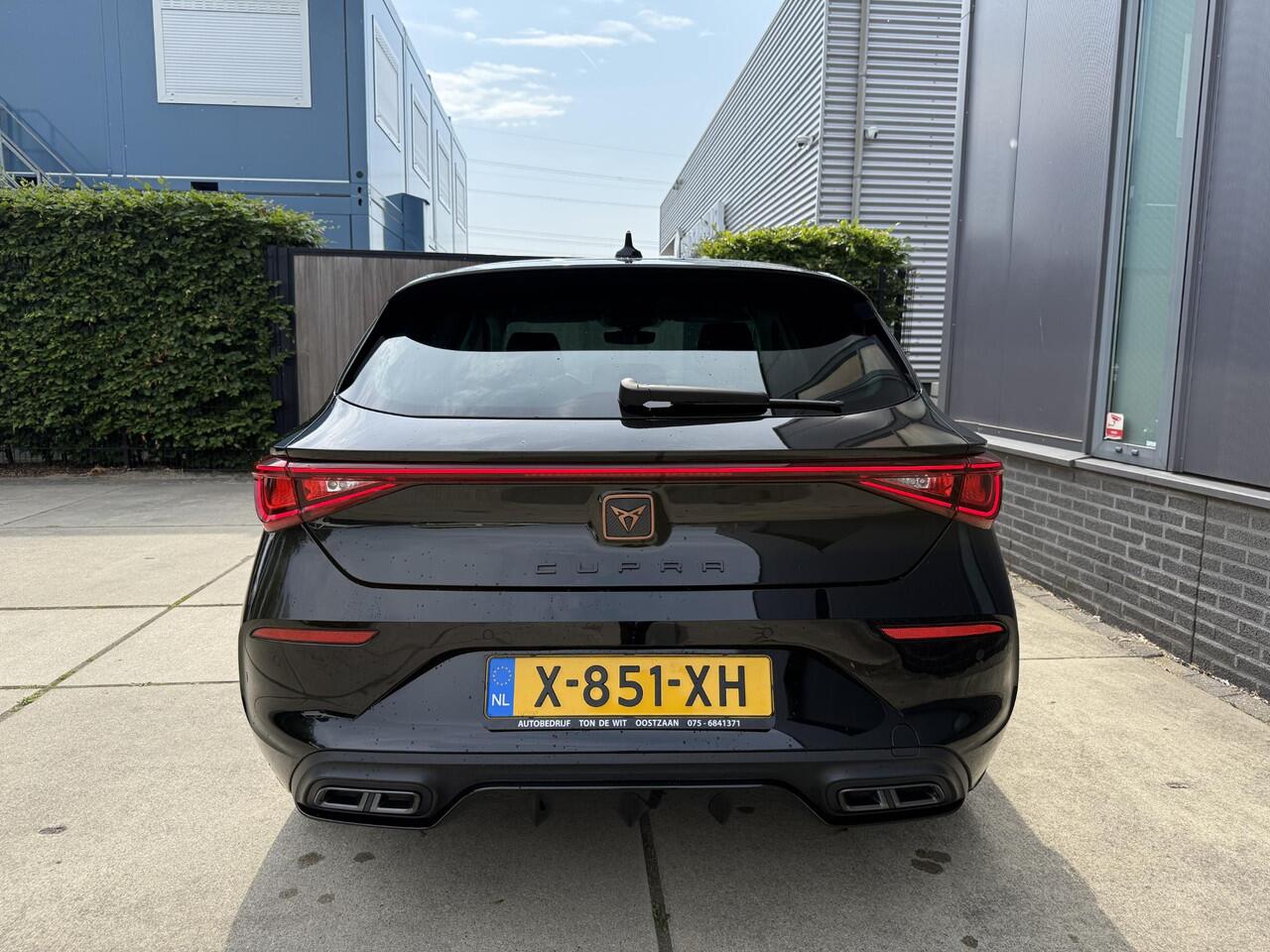 Cupra Leon 1.5 eTSI Business Edition | Full LED | Sfeer | Stoel/stuur verw. | Keyless entry / start | Carplay