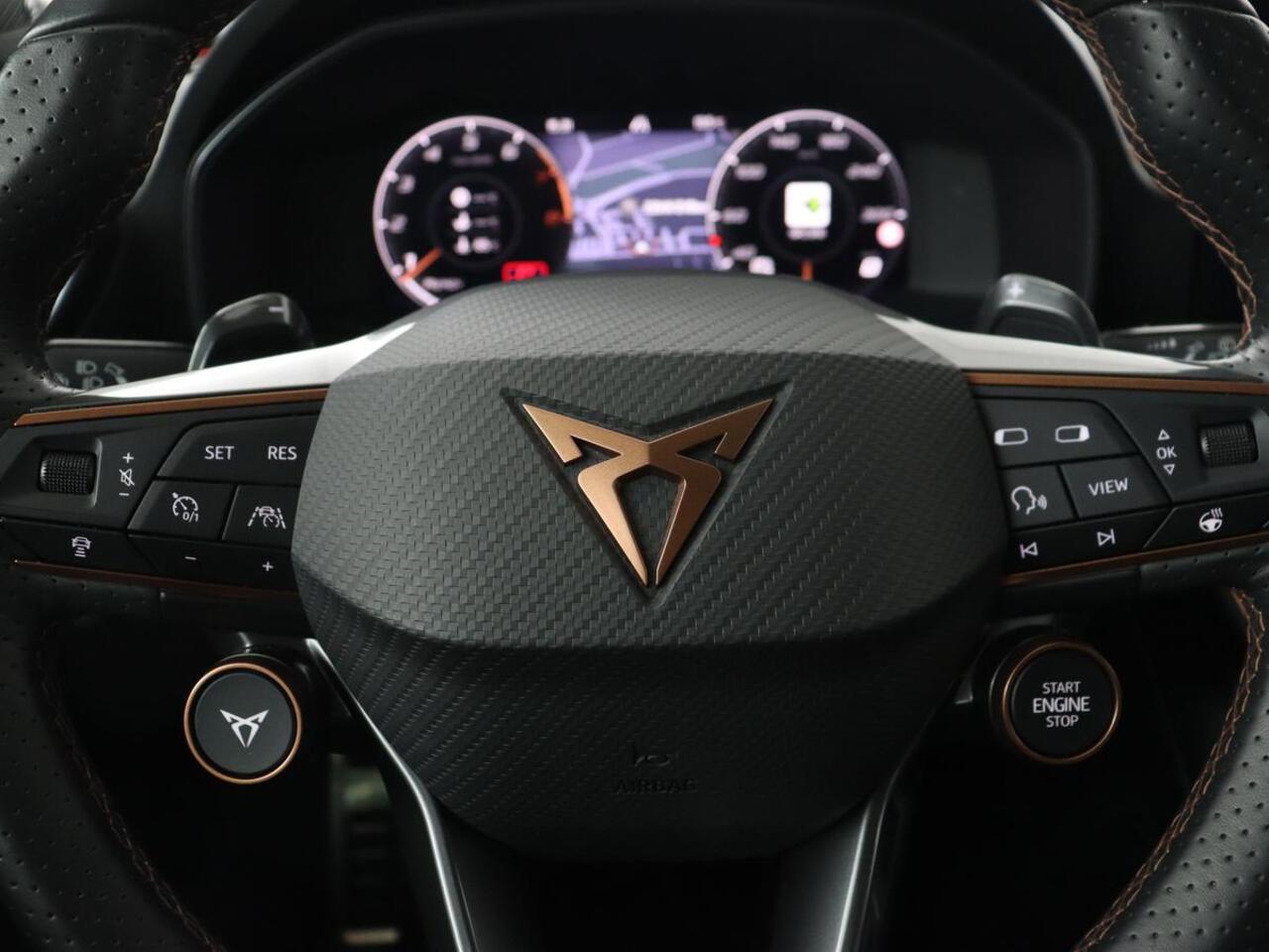 Cupra Leon 2.0 TSI Cup 4-DRIVE | 310pk | Trekhaak | Stoel & stuurverwarming | Carplay | Leder | Adaptive cruise | 19'' | CUP Sportstoelen | Navigatie | Full LED | Beats Pack | Keyless | Sfeerverlichting