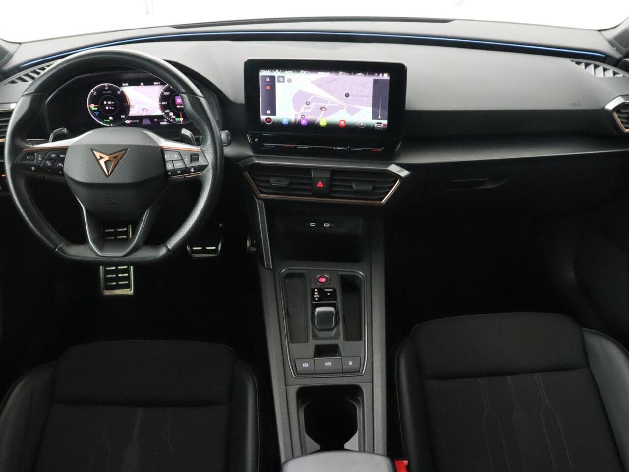 Cupra Leon 1.4 eHybrid VZ | 245pk | Panoramadak | Stoelverwarming | Camera | Carplay | Adaptive cruise | Keyless | Navigatie | 19'' | Sportstoelen | Full LED | PHEV | Plug In