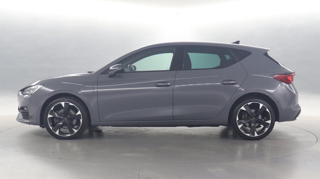 Cupra Leon 1.4 TSI eHybrid 204pk PHEV Adrenaline / Navigatie / Camera / Adaptive Cruise