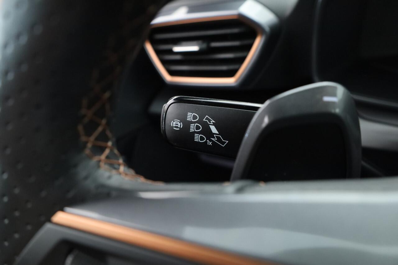 Cupra Leon 1.4 e-Hybrid 204pk | Adapt. Cruise | Camera | Apple CarPlay | Navi | Stoel- Stuurverw.