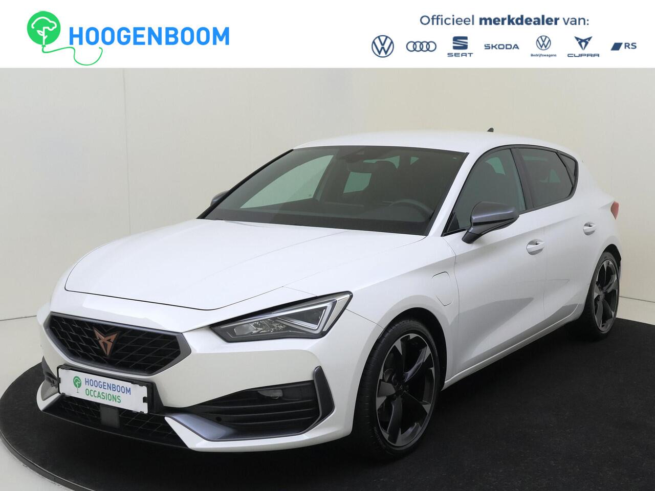 Cupra Leon 1.4 e-Hybrid Business | Keyless | Adaptieve demping systeem | 3-zone airco | Stoel- en stuurwielverwarming | Cruise control | CarPlay | Parkeersensoren achter |