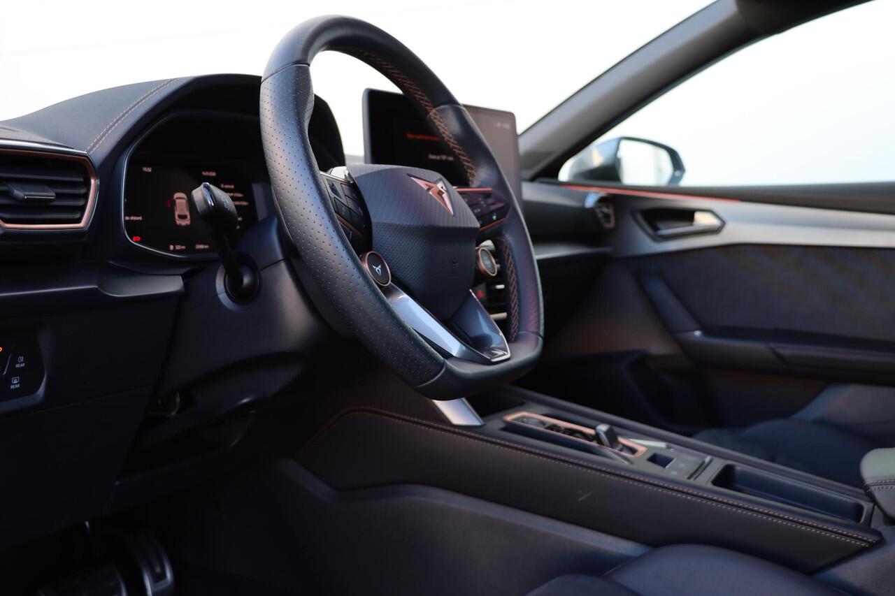 Cupra Leon 1.5 TSI e-Hybrid Business 204pk DSG6