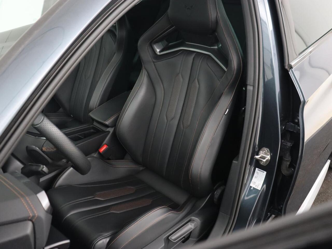 Cupra Leon 2.0 TSI Cup 4-DRIVE | 310pk | Trekhaak | Stoel & stuurverwarming | Carplay | Leder | Adaptive cruise | 19'' | CUP Sportstoelen | Navigatie | Full LED | Beats Pack | Keyless | Sfeerverlichting