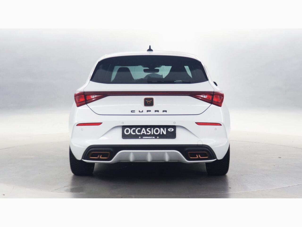 Cupra Leon 1.4 TSI eHybrid 204pk PHEV Adrenaline / Panoramadak / Navigatie / Camera