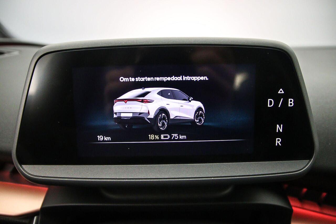 Cupra Tavascan VZ Extreme 340pk Automaat Adaptive cruise control, Panoramadak, 360 camera, Elektrische achterklep, Achteruitrijcamera, LED matrix koplampen, Stuurwiel verwarmd