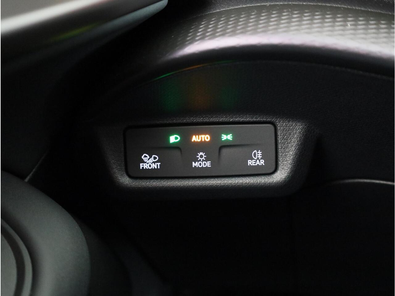 Cupra Tavascan Business 82 kWh 286pk | Trekhaak | Adaptieve Cruise Control | 19 inch | Navigatie | LED verlichting |