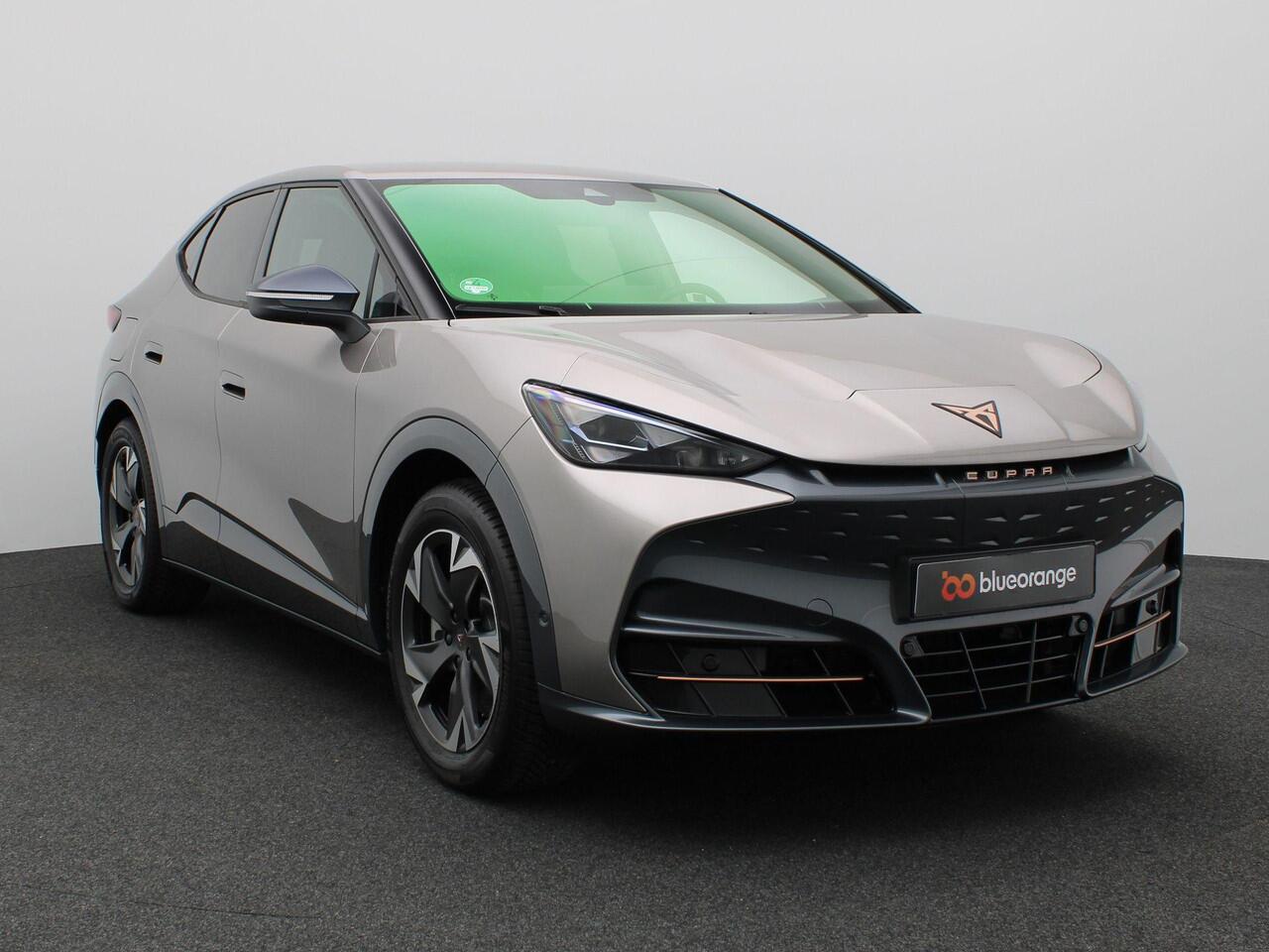 Cupra Tavascan Business 82 kWh 286PK Trekhaak, Warmtepomp, Matrix-LED, Keyless, Achteruitrijcamera, Alarm, Virtual Pedal, Side Assist, Travel Assist, Stoel- en Stuurwielverwarming, 19" LM Velgen
