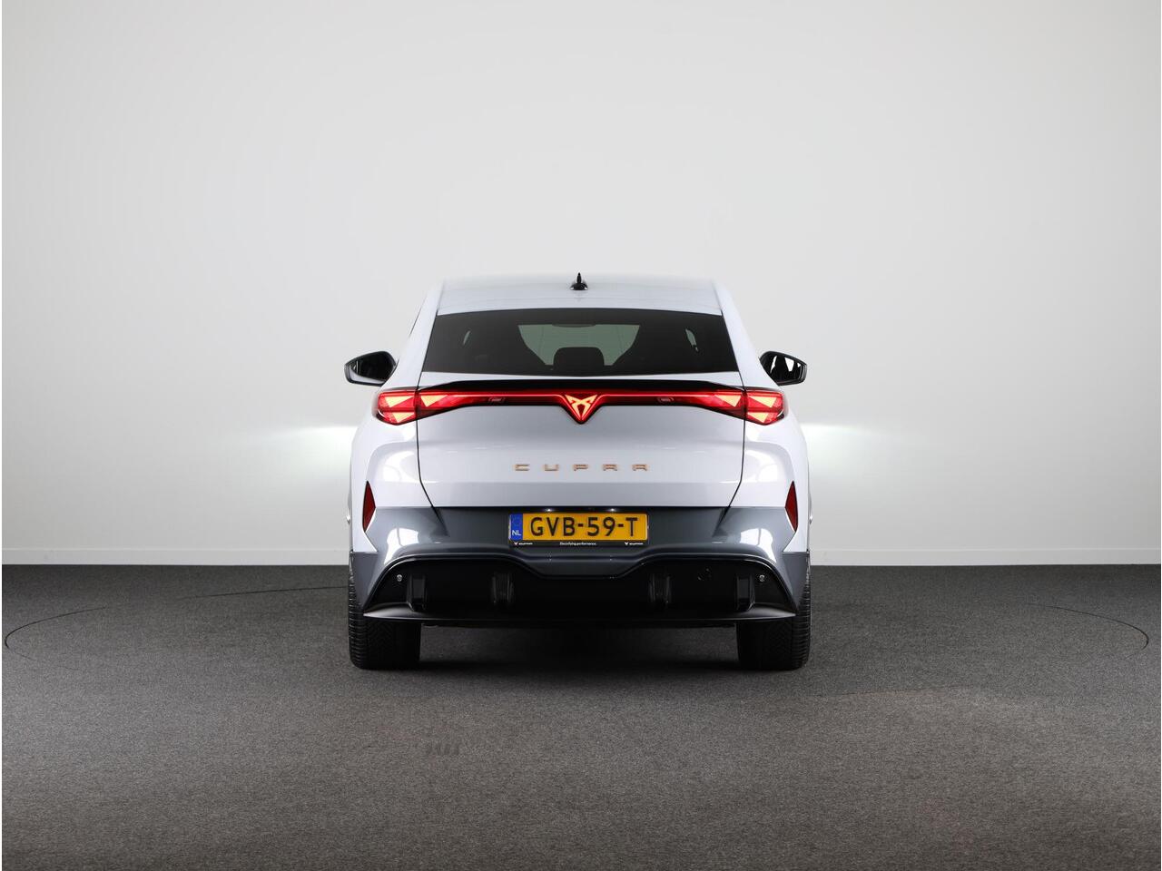 Cupra Tavascan Business 82 kWh 286pk | Trekhaak | Adaptieve Cruise Control | 19 inch | Navigatie | LED verlichting |