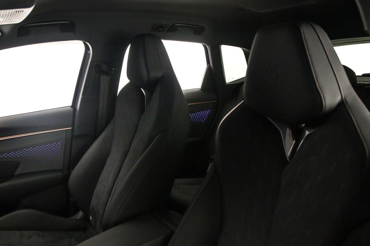 Cupra Terramar Business 1.5 eTSI 150pk DSG Automaat Adaptive cruise control, 360 camera, Elektrische achterklep, Achteruitrijcamera, Navigatie, LED verlichting, Stuurwiel verwarmd